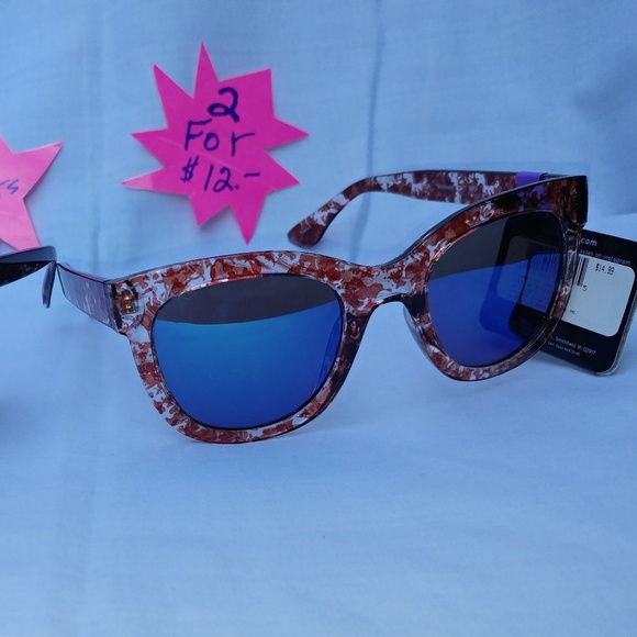 2 Stylish Foster Grant Sunglasses - Picture 1 of 7